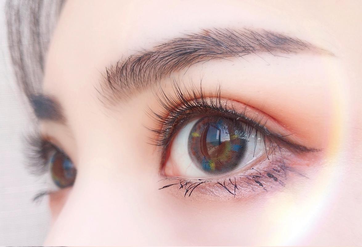 Glitrende øjenvipper og skønhedsværktøjer i massevis: China International Beauty and Fashion Eyelash Industry Expo